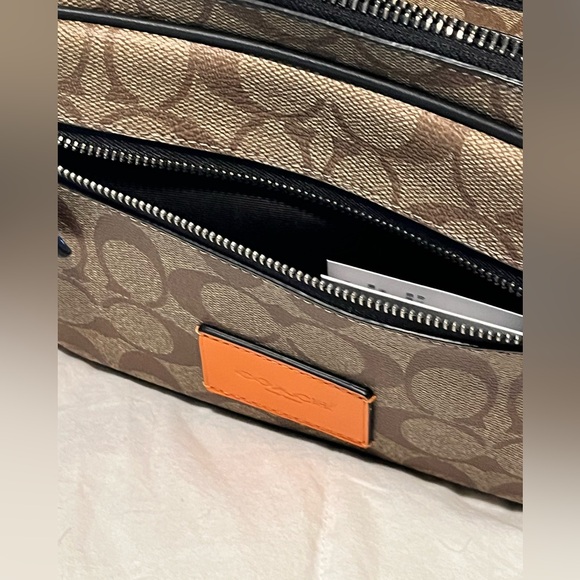 Coach New York Dopp Bag Overnight Travel Kit Toiletry new Signature tan admiral - Picture 3 of 7